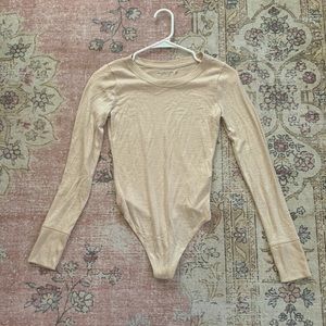 Abercrombie long sleeve neutral soft bodysuit Size XS